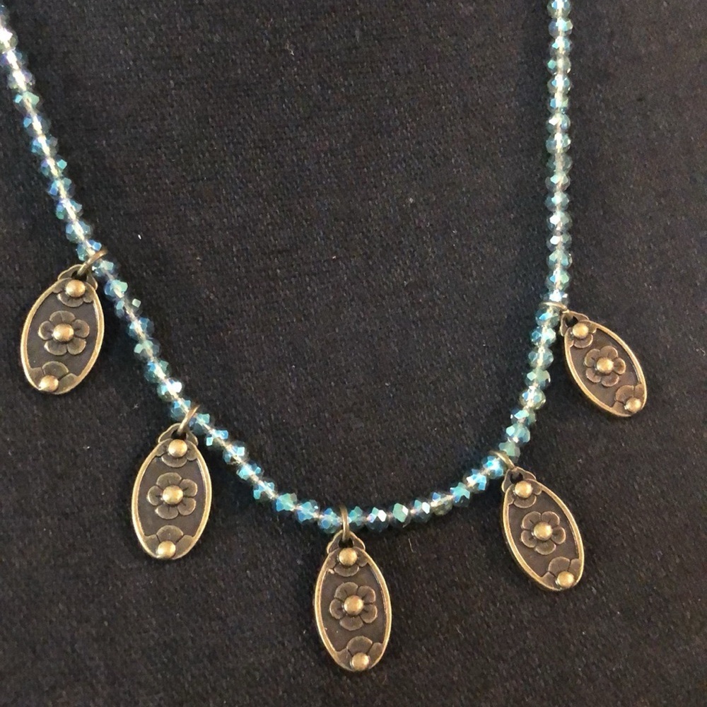 PLUNDER POSSE MULTIFACETED BEADED NECKLACE WITH VINTAGE INSPIRED FLORAL CHARMS